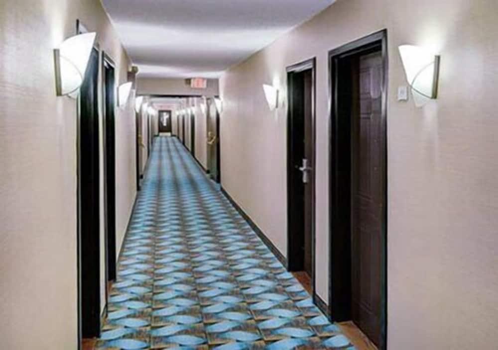 Days Inn By Wyndham Barrie Εξωτερικό φωτογραφία