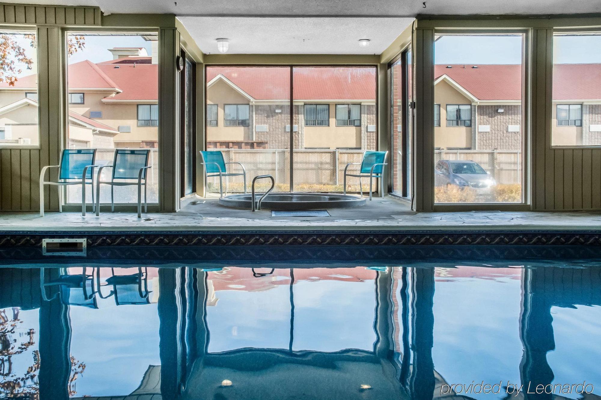 Days Inn By Wyndham Barrie Εξωτερικό φωτογραφία